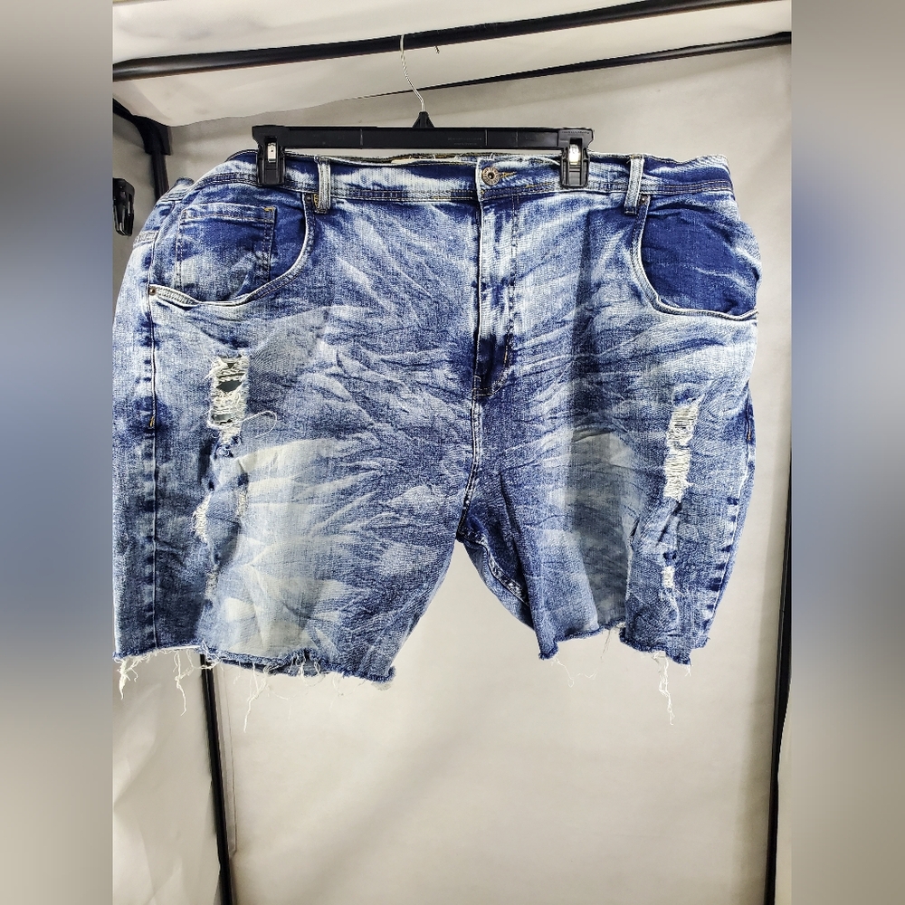 Evolution by Design size 52 acid wash distressed shorts